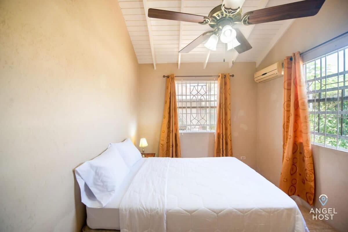 Beachy Cottage I Kitchen I Wi-Fi I Shaded Cabana I Parking Сент-Филип Экстерьер фото