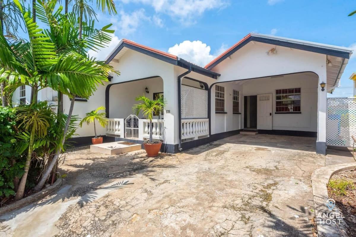 Beachy Cottage I Kitchen I Wi-Fi I Shaded Cabana I Parking Сент-Филип Экстерьер фото